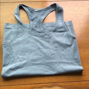 Lululemon size 2 swiftly tank top like new